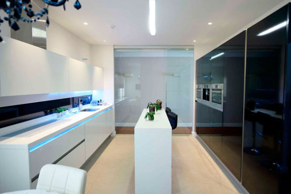 Azero: Reformar baños, redibujar intimidades